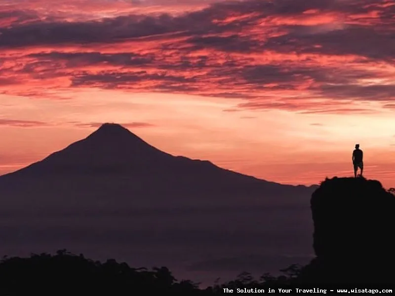 Wisata Puncak Suroloyo, pemandangan memukau