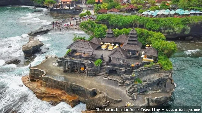 Wisata Pura Tanah Lot saat senja