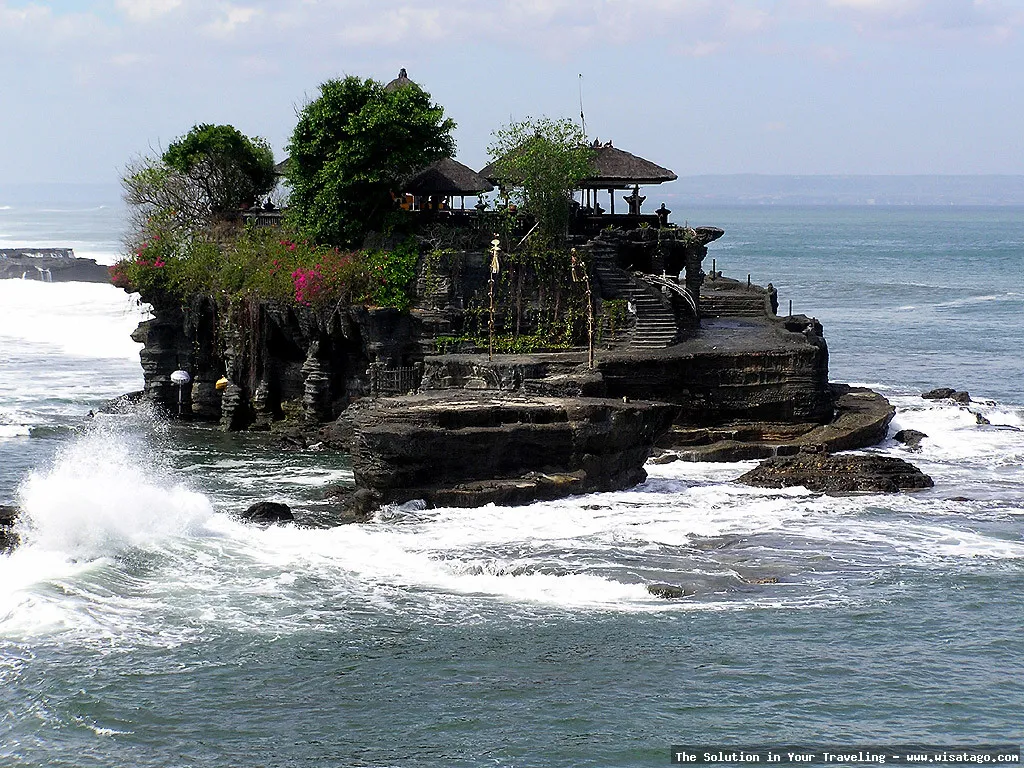 wisata Pura Tanah Lot mempesona
