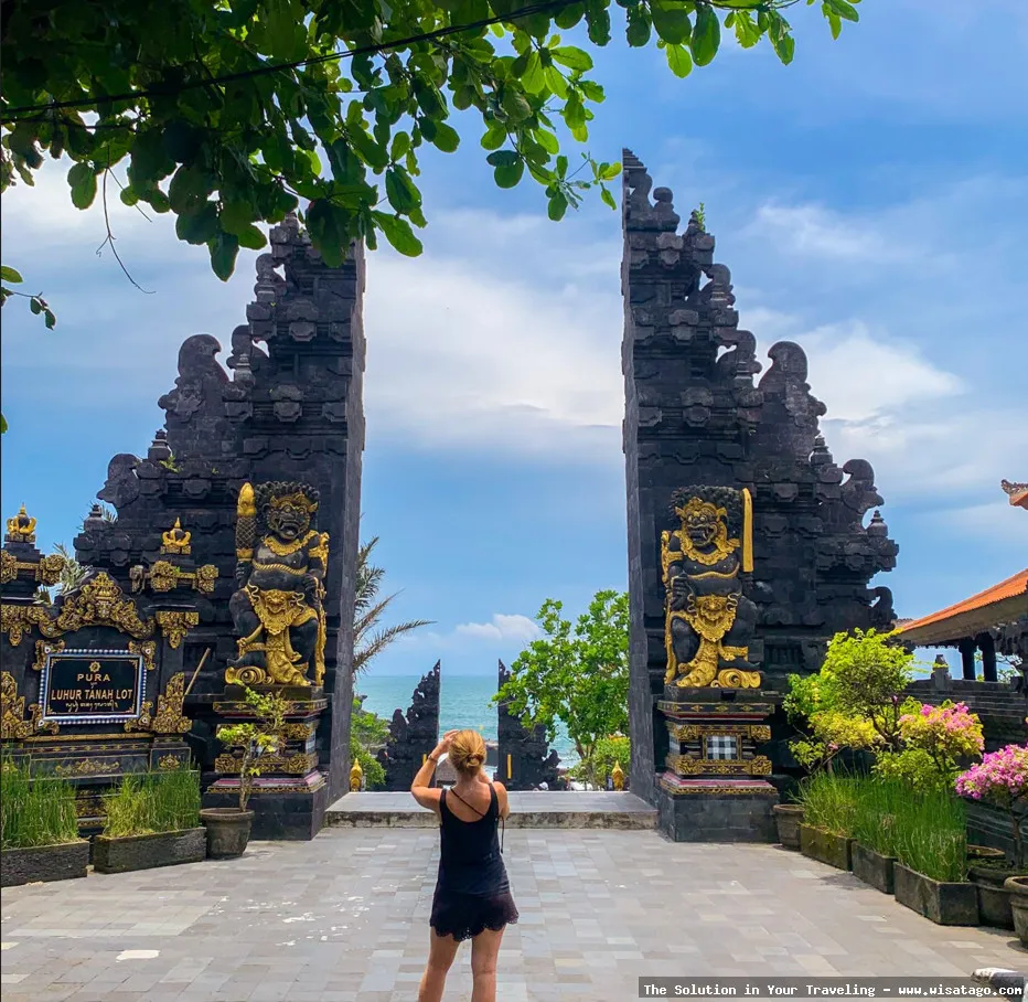 Wisata Pura Tanah Lot nan indah