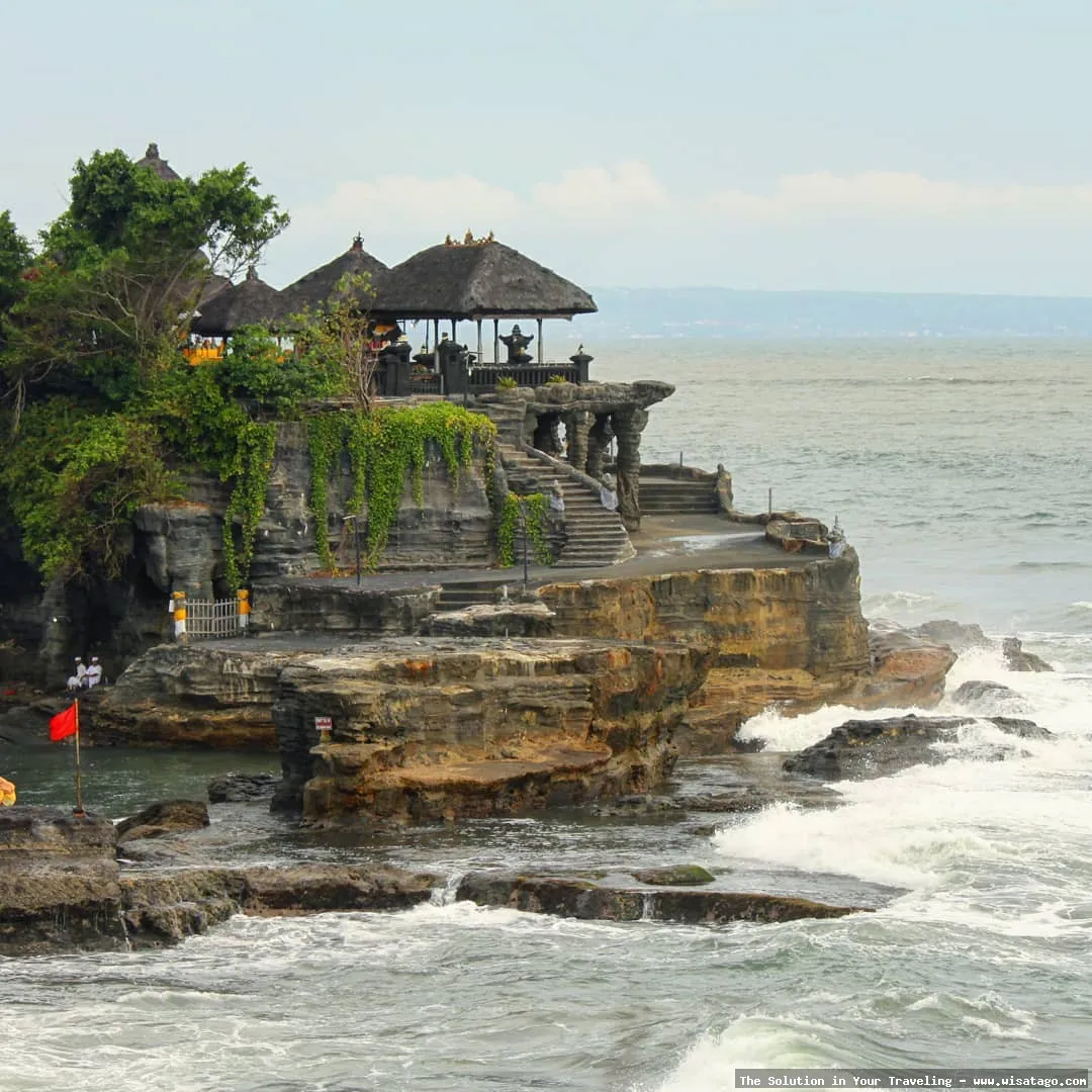 Wisata Pura Tanah Lot memukau