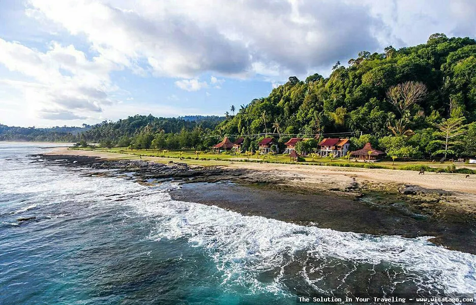 Wisata Simeulu: pantai yang mempesona