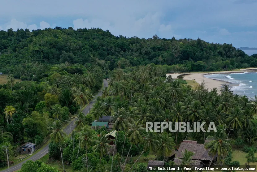 Wisata Simeulu: pantai pasir putih