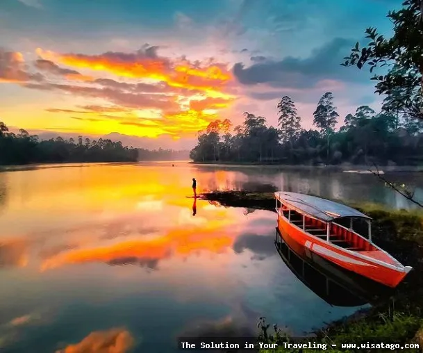 Wisata Situ Cileunca yang menawan.