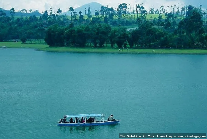 Wisata Situ Cileunca yang mempesona.