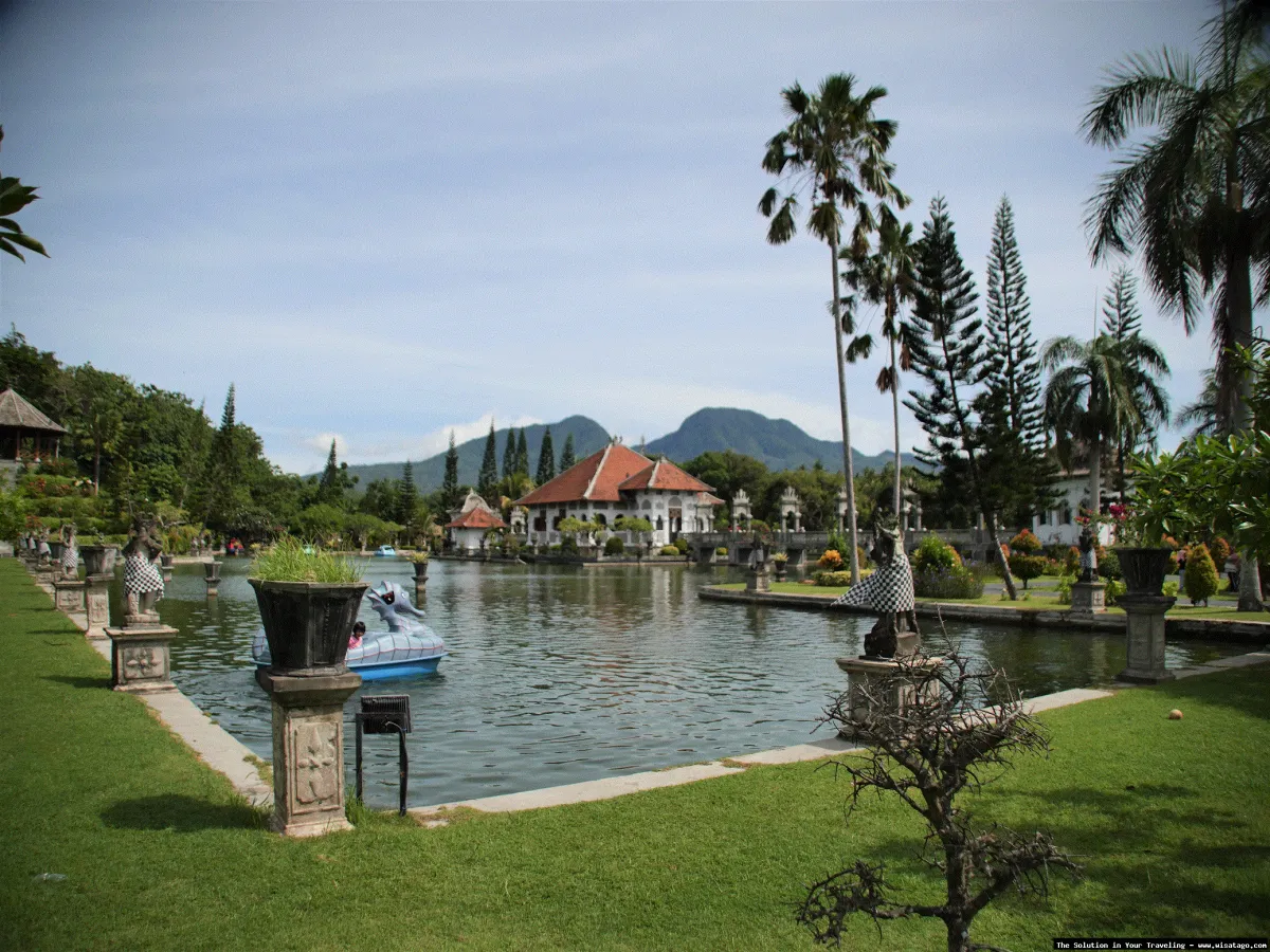 Wisata Taman Ujung Karangasem yang menawan