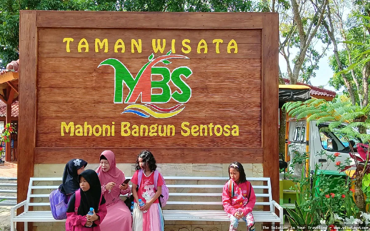 wisata Taman Wisata Tlogomas yang indah