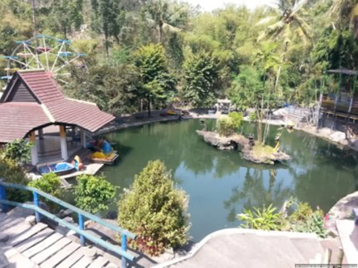 wisata Taman Wisata Tlogomas yang indah