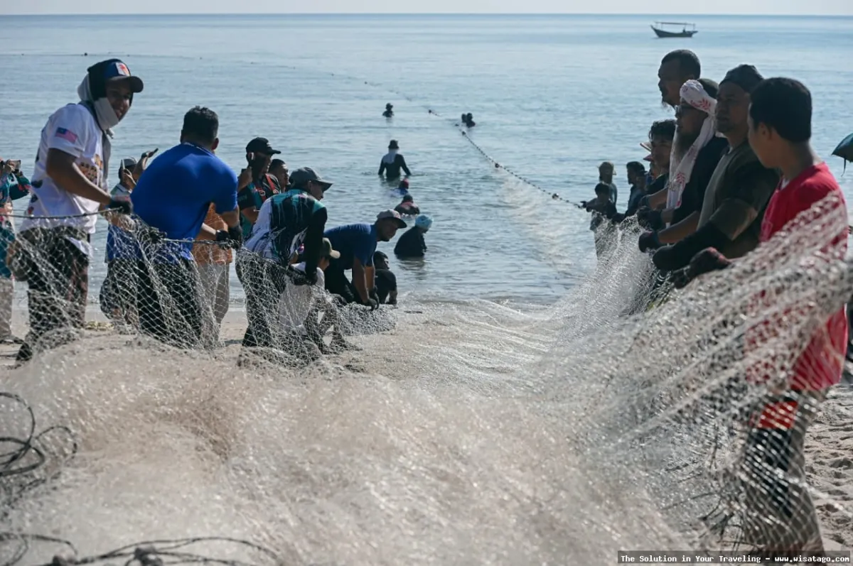 wisata TARIK PUKAT DESA SUA SUA seru