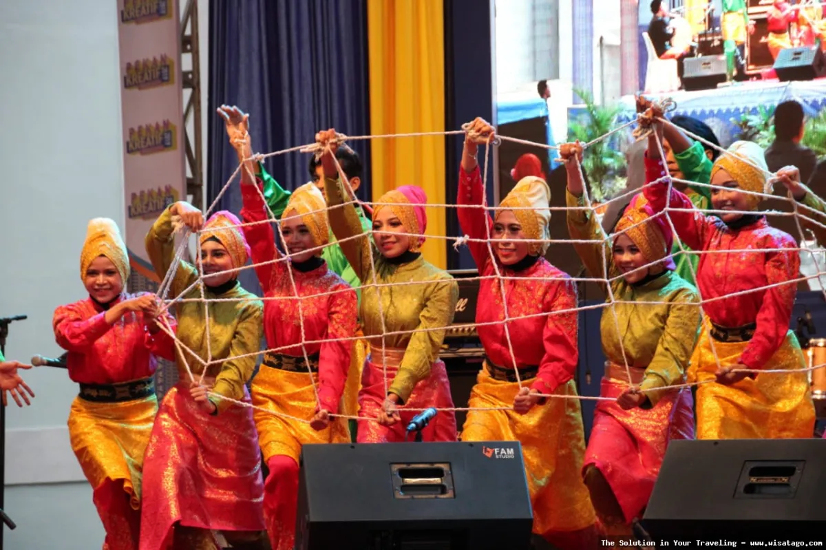 Wisata TARIK PUKAT DESA SUA SUA seru.