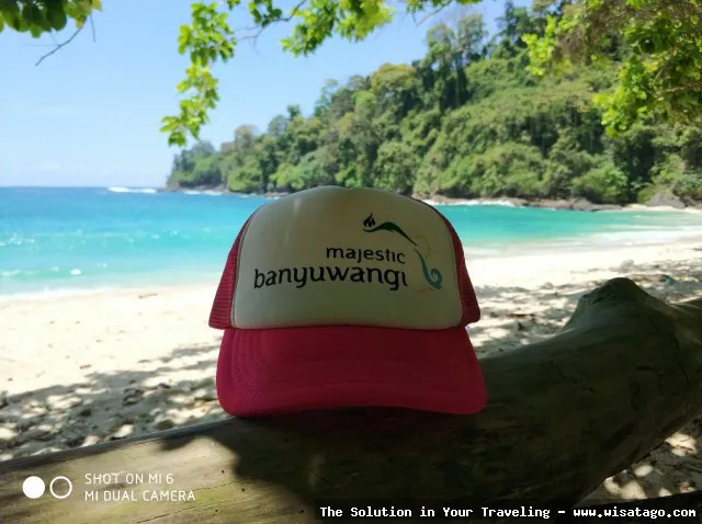 wisata Teluk Hijau yang mempesona