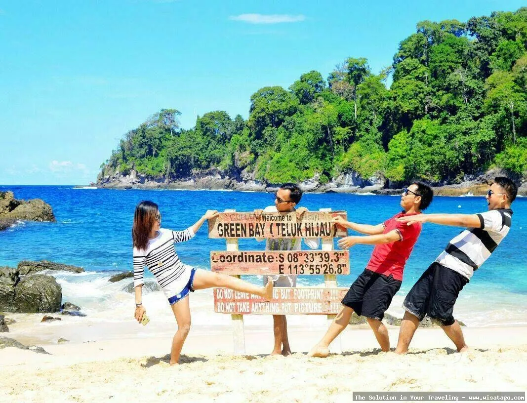 wisata Teluk Hijau, pantai menawan