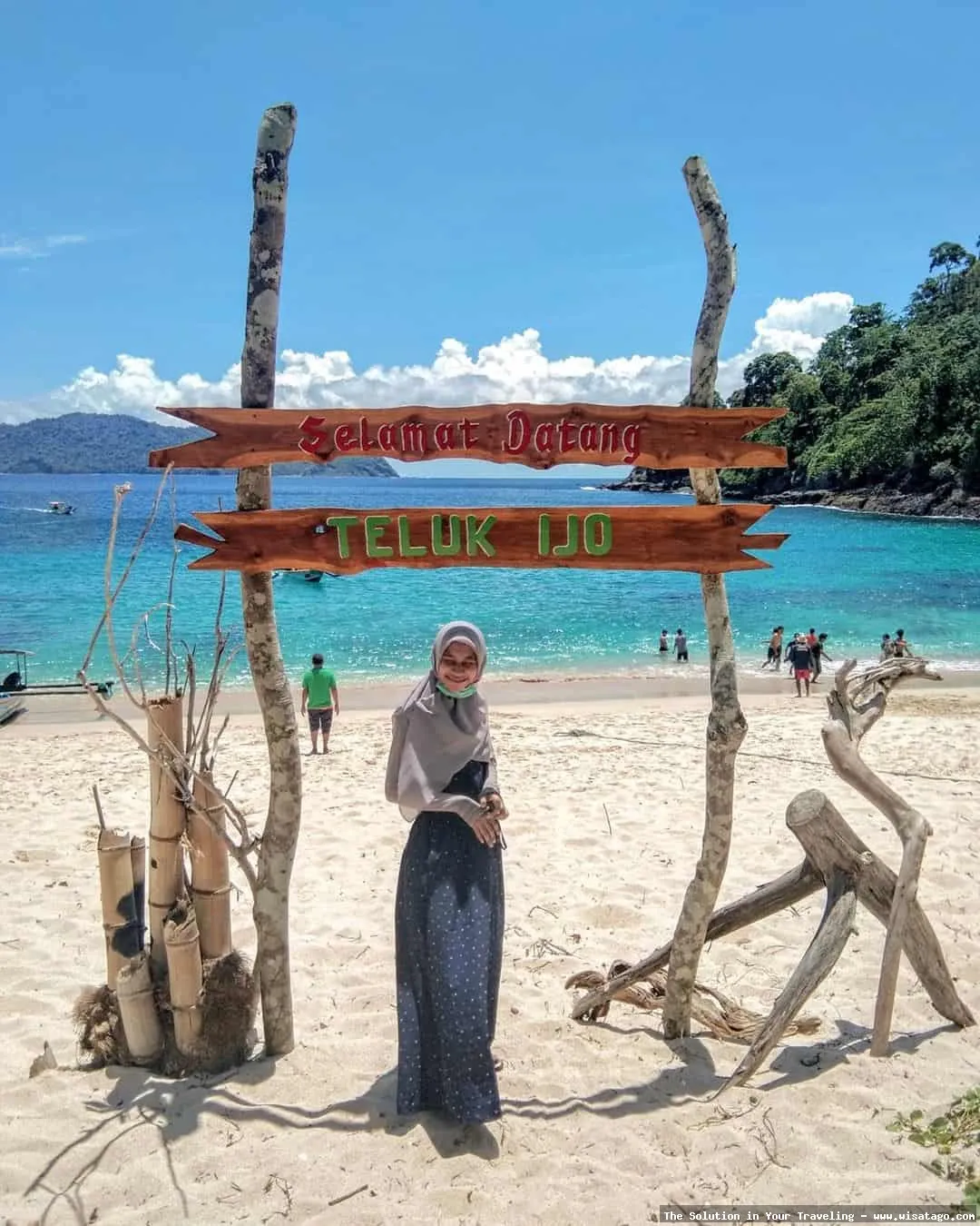 Wisata Teluk Hijau: pantai yang memukau