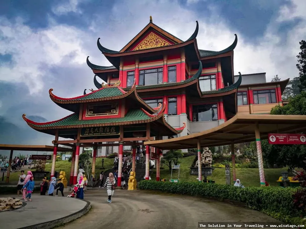 Wisata Tiongkok: kuil megah dan indah