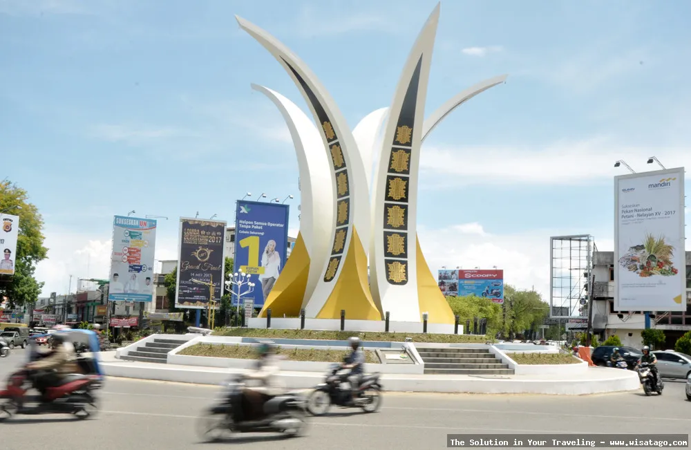 Wisata Tugu Simpang Lima yang ikonik