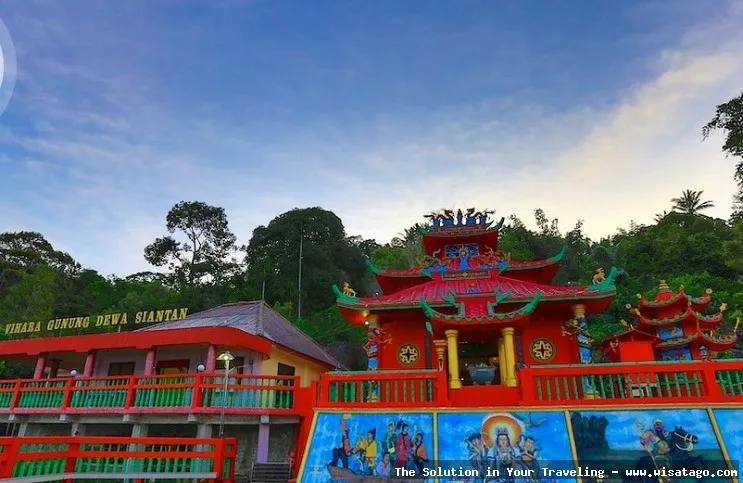 Wisata Vihara Gunung Dewa Siantan indah