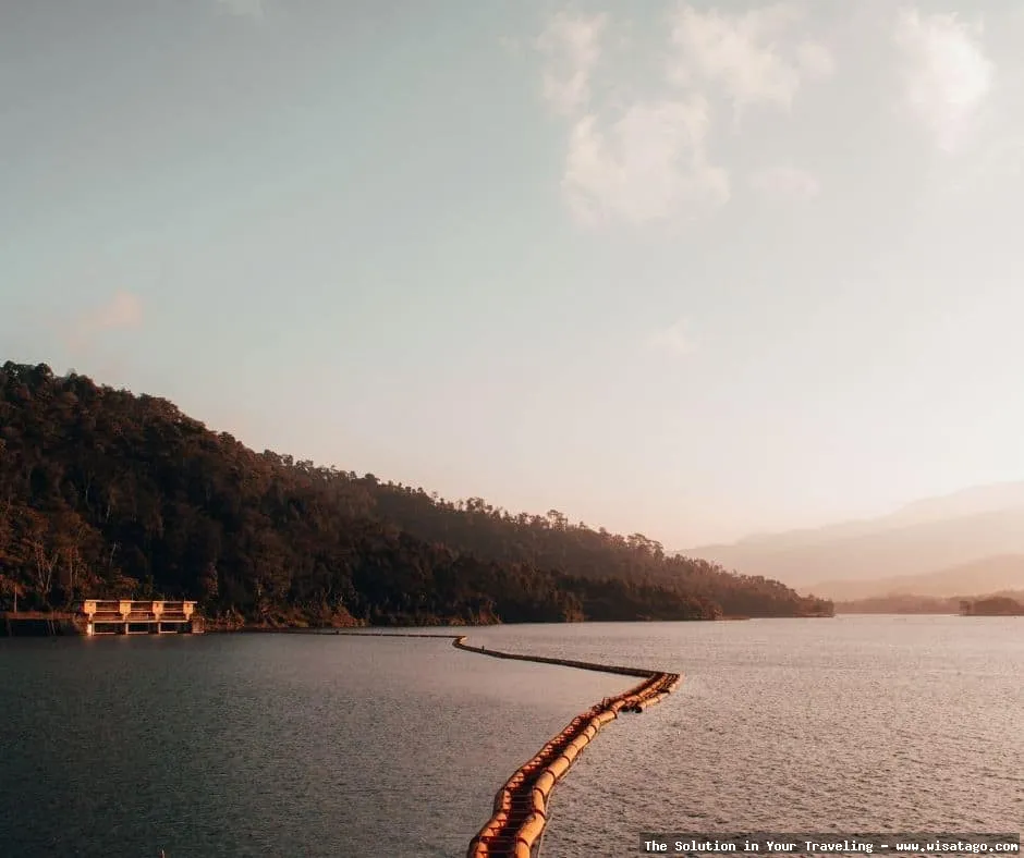 Wisata Waduk Selorejo: Pemandangan indah memukau