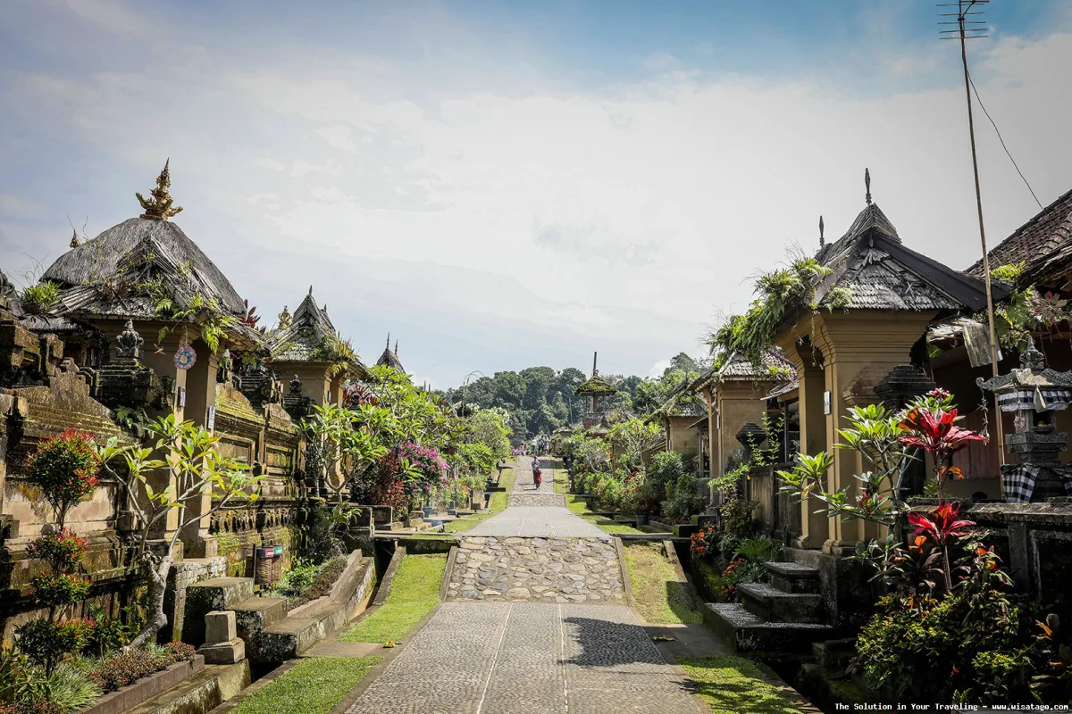 Wisata Wisata Pantai Bersejarah Desa Naibos