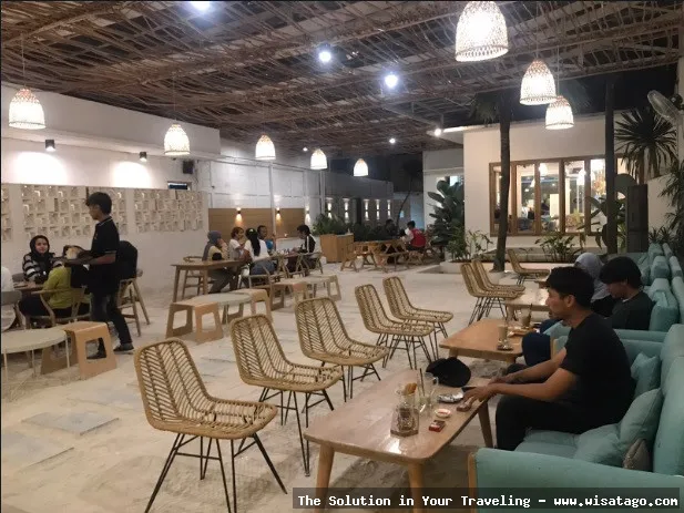 Yunan Cafe Pantai Ganting yang indah